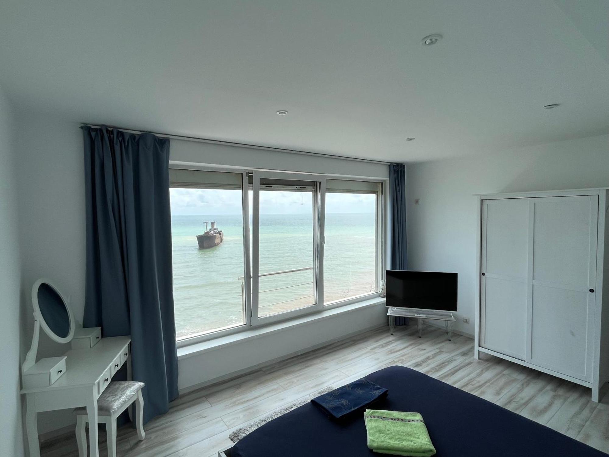 Апартаменты Apartament Costinesti Vedere Epava Экстерьер фото